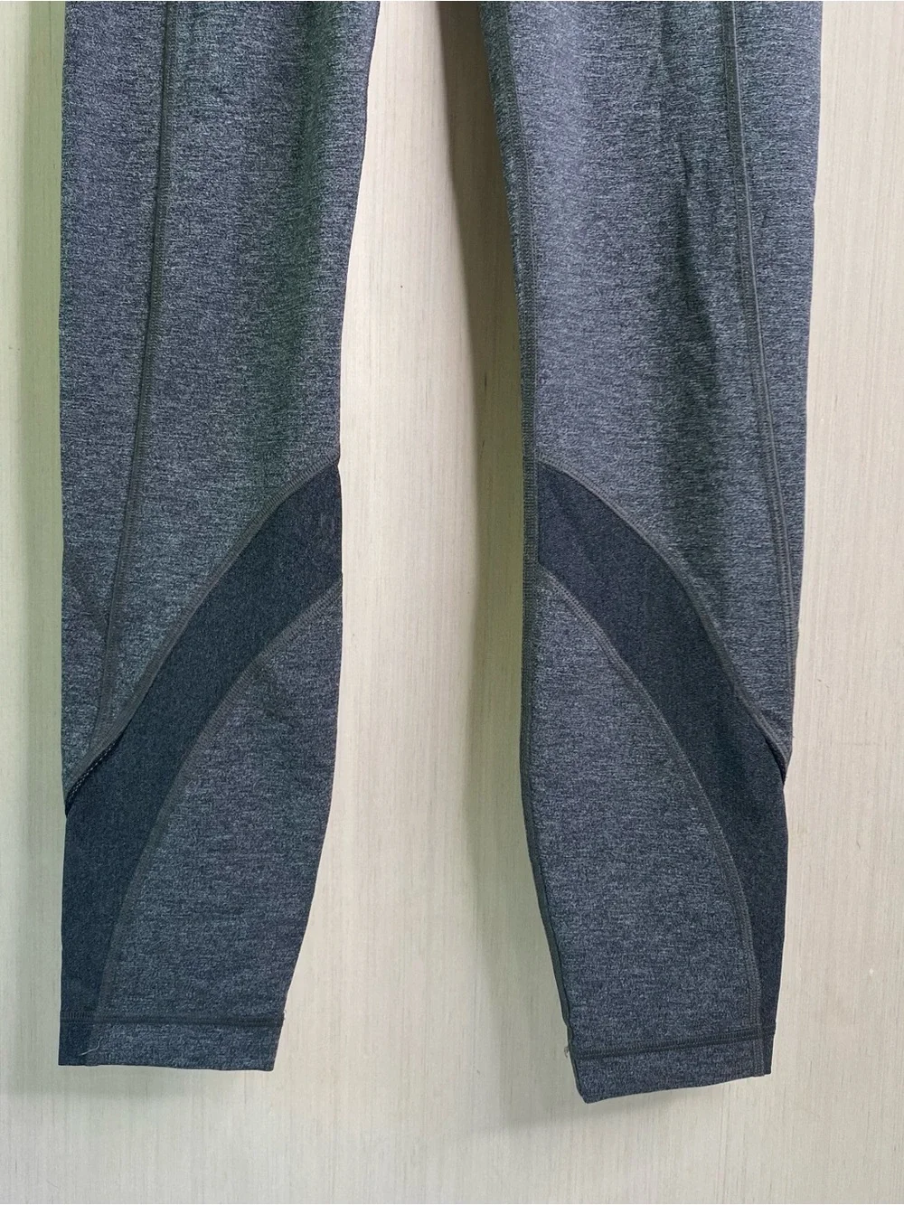 Lululemon Women’s Inspire Tight ll Running Leggings Zip Pockets Heathered Gray 4